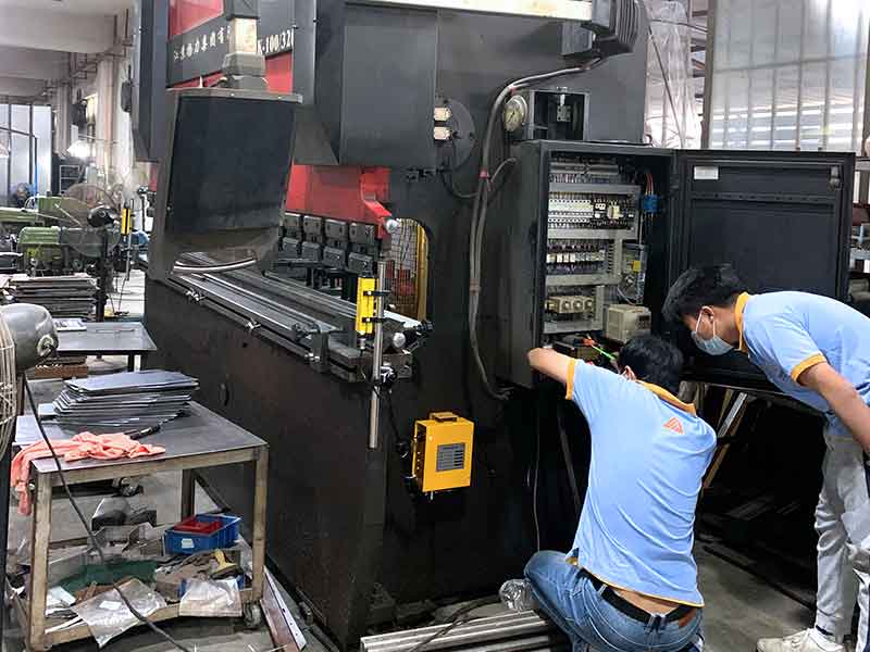 折彎機(jī)為什么要安裝安全光柵？
