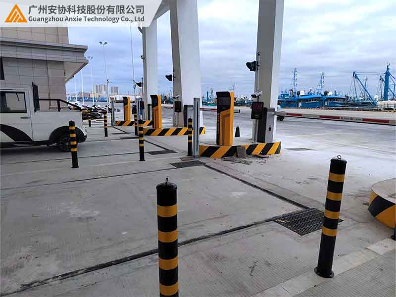 抗強(qiáng)光單邊光柵：港口地磅全天候方案