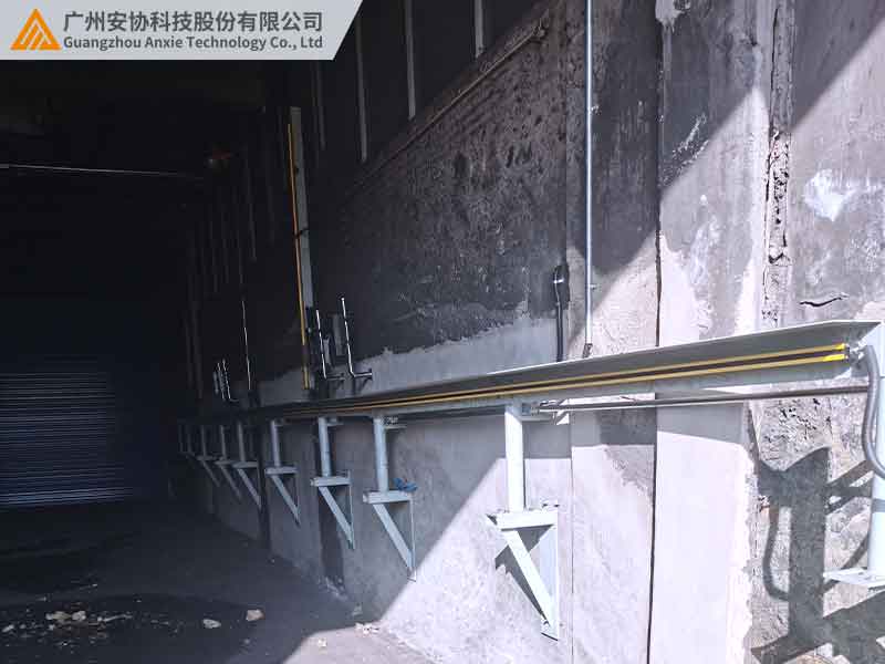 測(cè)量光幕實(shí)時(shí)監(jiān)測(cè)礦車進(jìn)道案例.jpg
