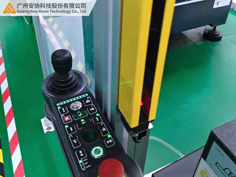 工業(yè)自動化設(shè)備漫反射光柵案例.jpg