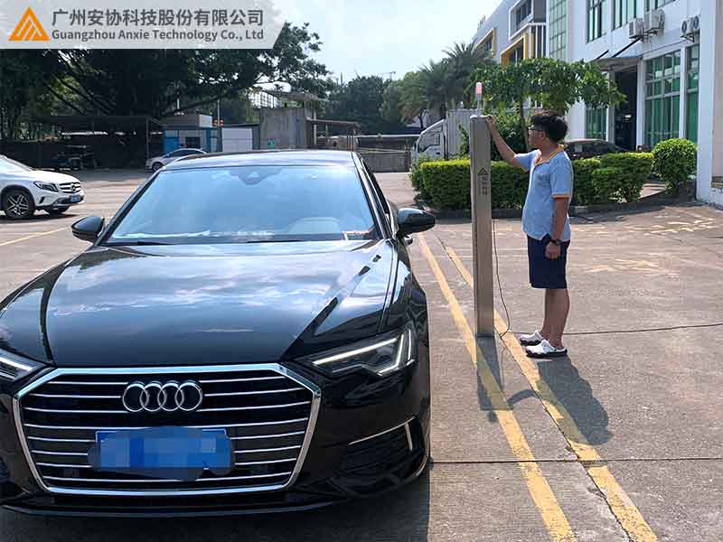 國內(nèi)首創(chuàng)地磅單邊光柵案例.jpg