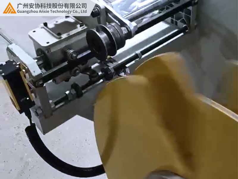 單邊光柵提升繞線機(jī)安全防護(hù)